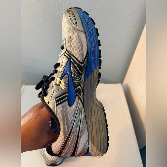BROOKS Adrenaline GTS 14 Men’s Running Shoes Size 10.5 Silver Blue Support - Picture 5 of 13